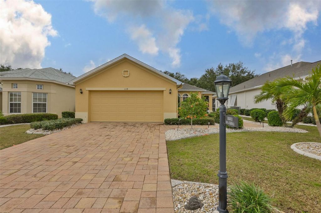 Photo of 1118 Emerald Dunes Drive, Sun City Center, FL 33573 (MLS # TB8465440)
