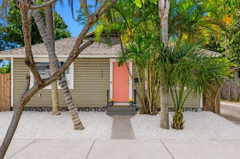 Photo of 225 35th Street S, St Petersburg, FL 33711 (MLS # TB8500163)