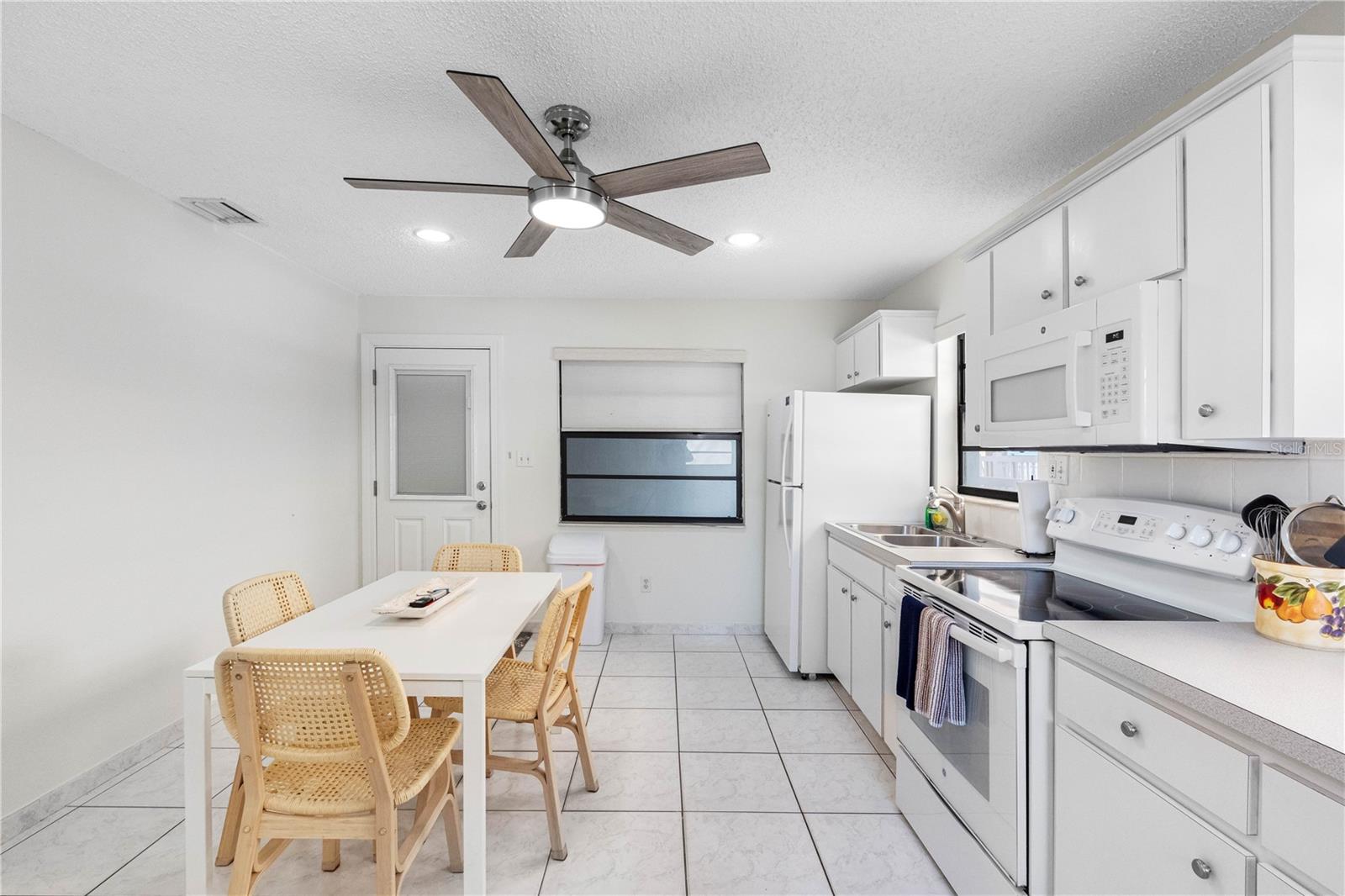 LE-MAR APTS CONDO - Residential