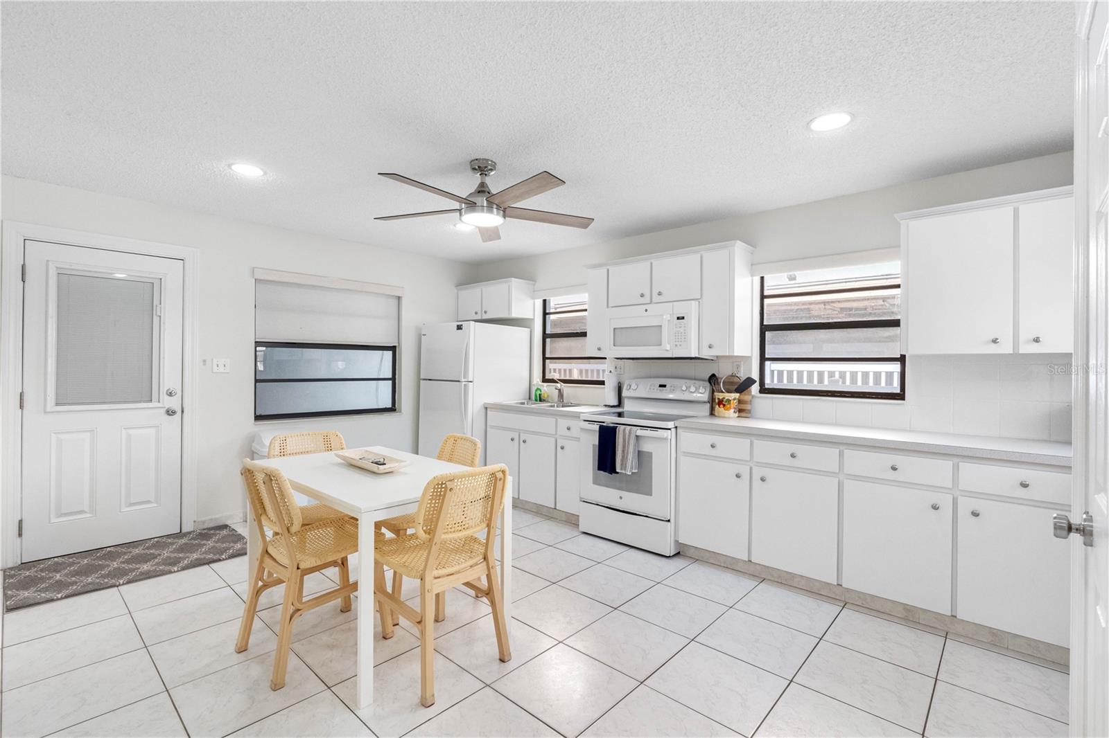 LE-MAR APTS CONDO - Residential