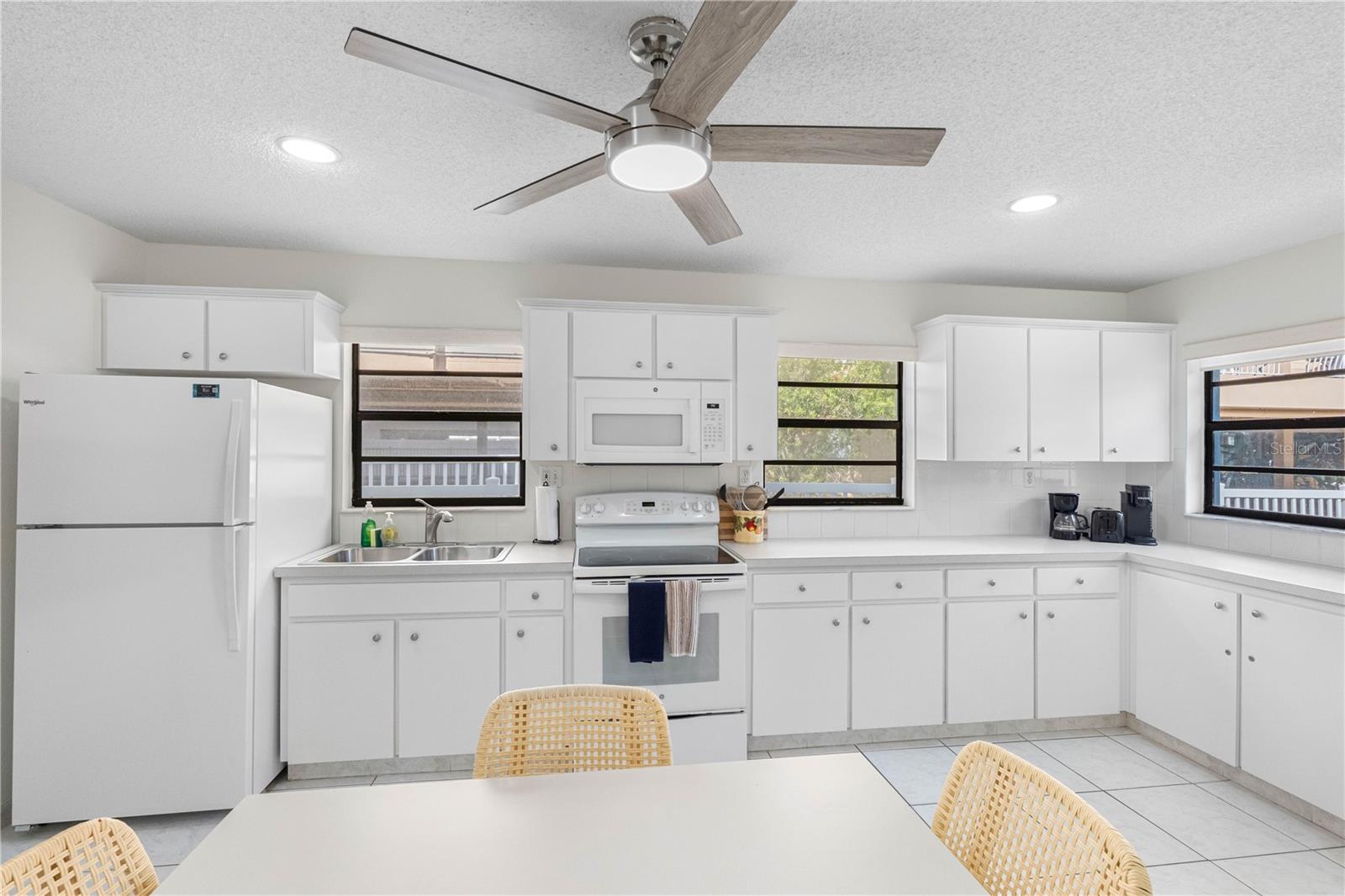 LE-MAR APTS CONDO - Residential