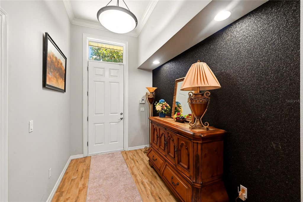 Photo of 746 Country Lane, Orlando, FL 32804 (MLS # S5156019)