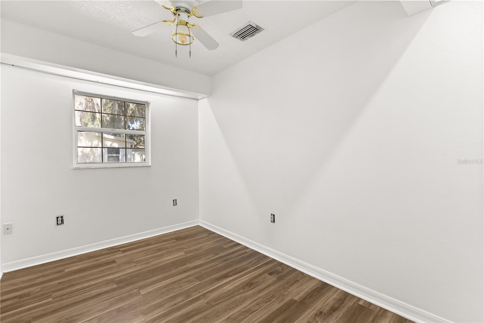 KINGS PENINSULA - Residential