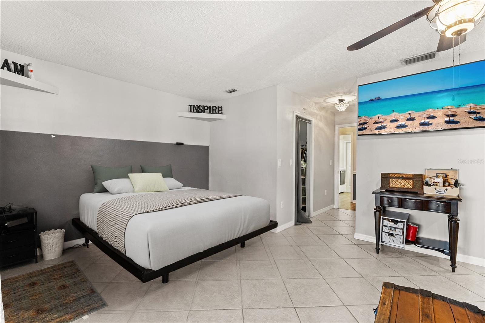 KINGS PENINSULA - Residential