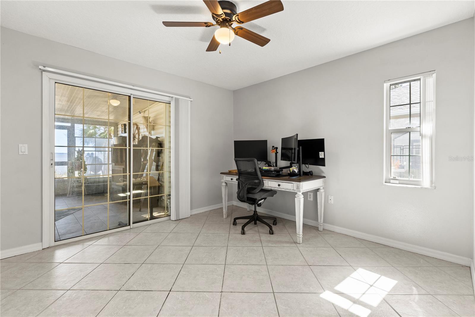 KINGS PENINSULA - Residential