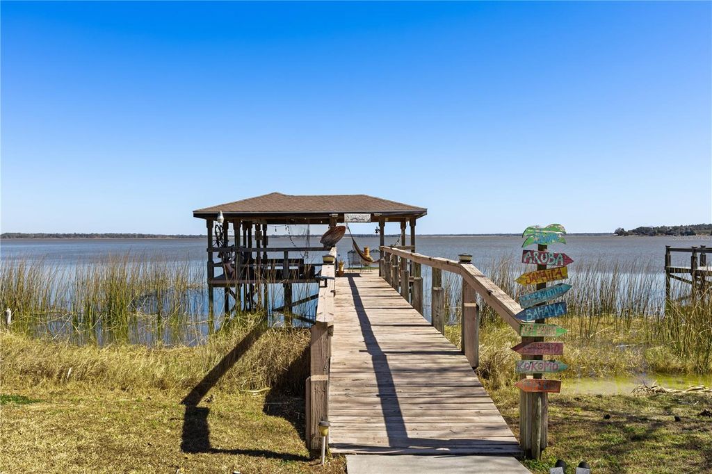 Photo of 38436 Langlois Place, Leesburg, FL 34788 (MLS # G5106793)