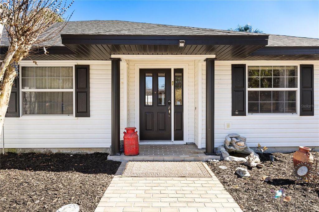 Photo of 38436 Langlois Place, Leesburg, FL 34788 (MLS # G5106793)