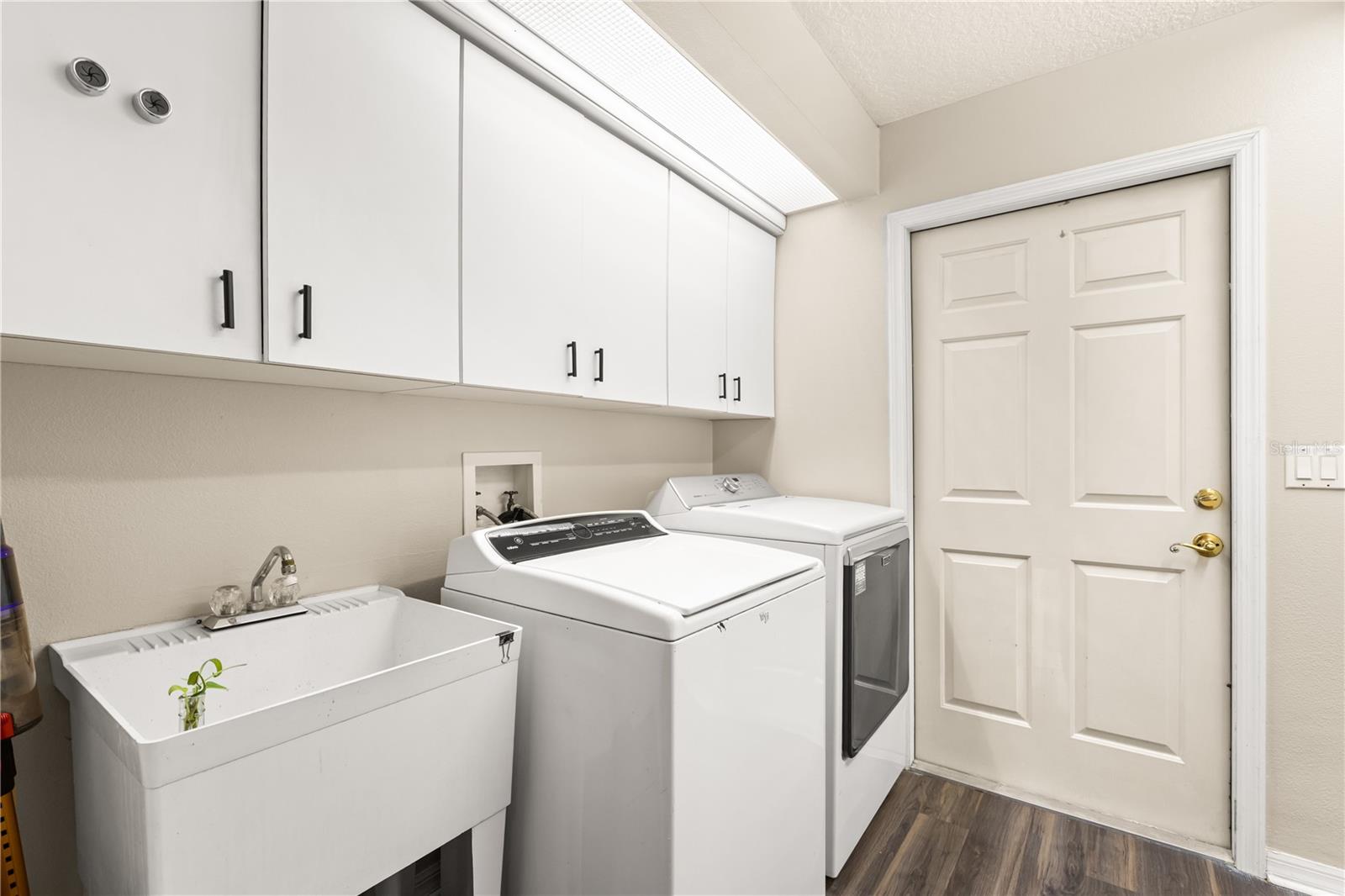 KINGS PENINSULA - Residential