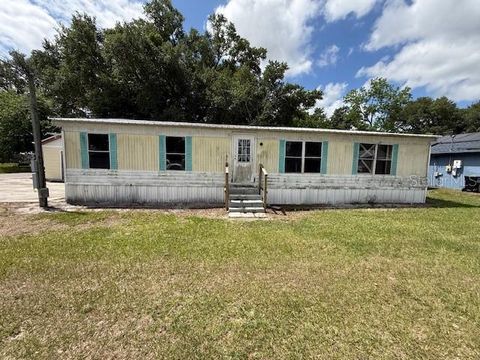 1935 FRUITLAND PARK CIRCLE EAGLE LAKE FL 33839