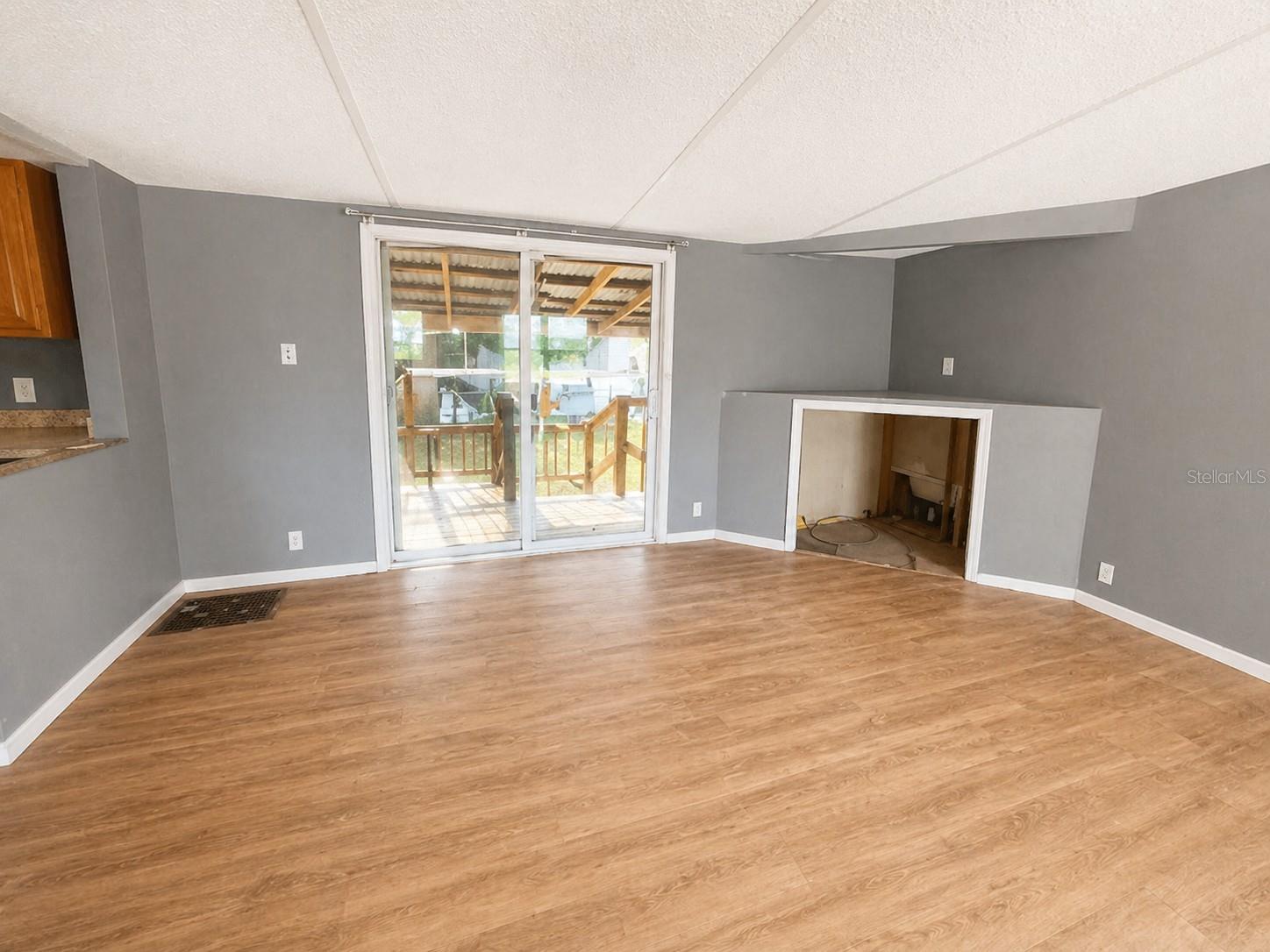 FRUITLAND PARK - Residential