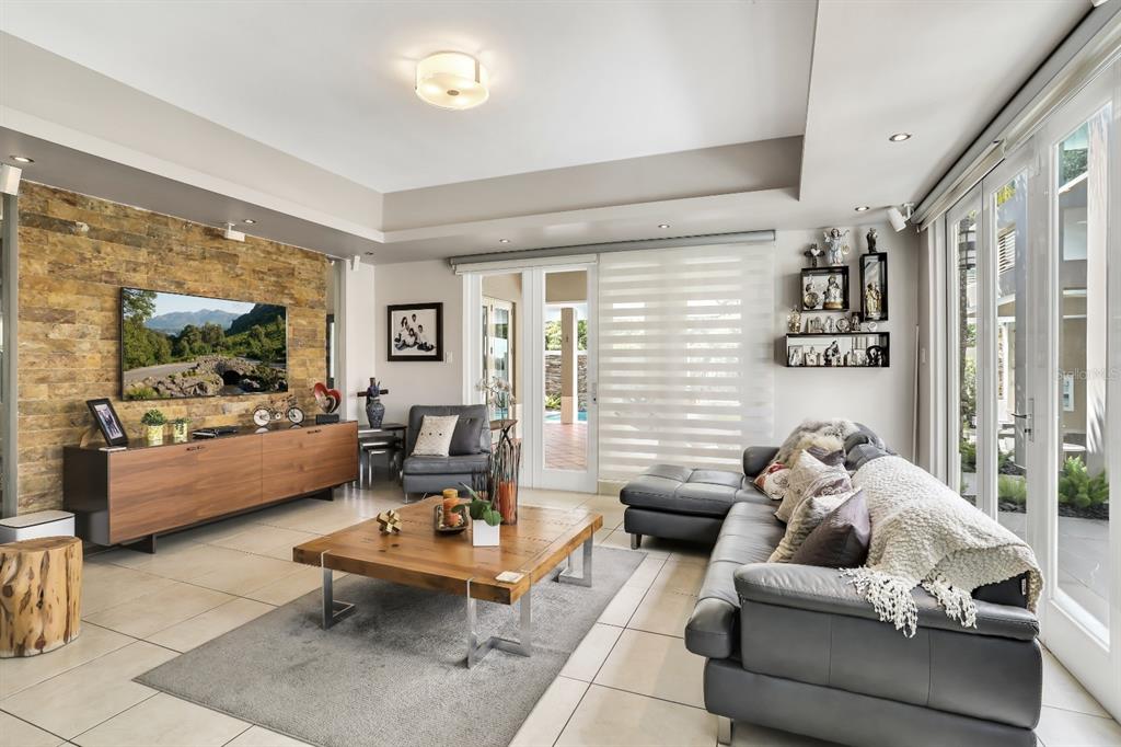 SABANERA DE DORADO - Residential