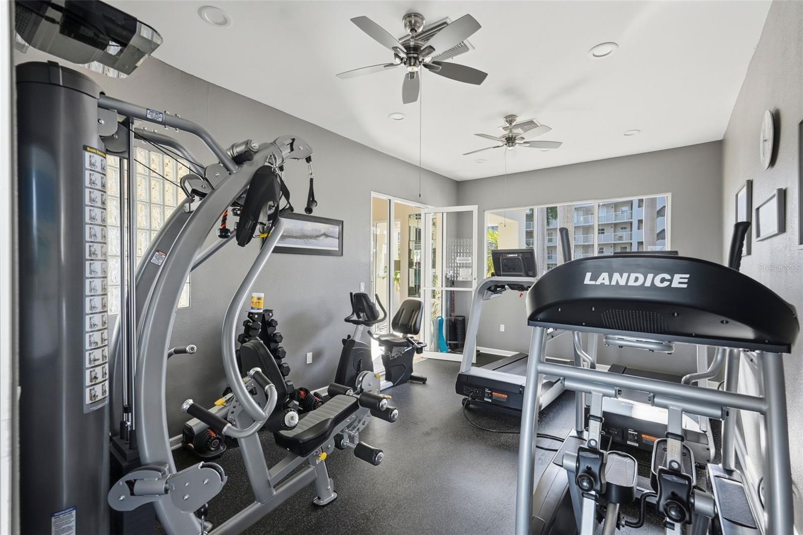 BAHIA VISTA UNIT III - Residential