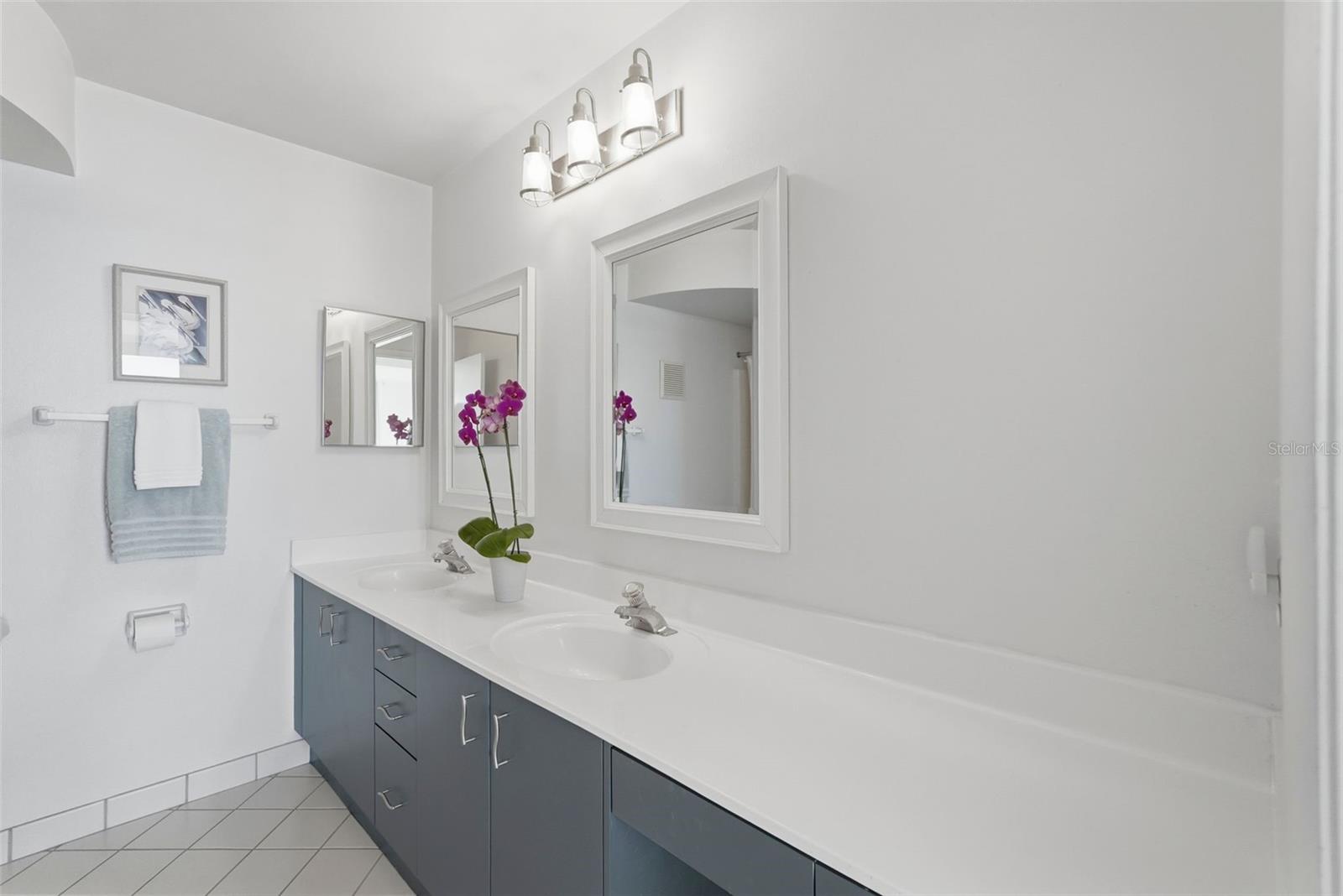 BAHIA VISTA UNIT III - Residential