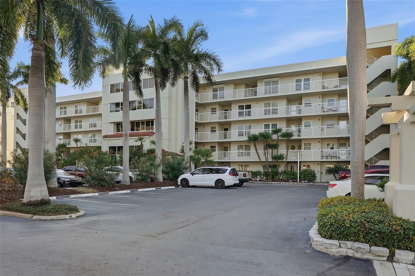 BAHIA VISTA UNIT III - Residential