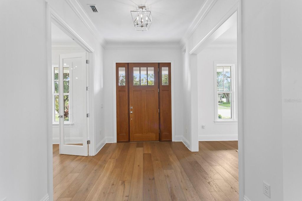 Photo of 4309 W Beachway Drive, Tampa, FL 33609 (MLS # TB8427772)