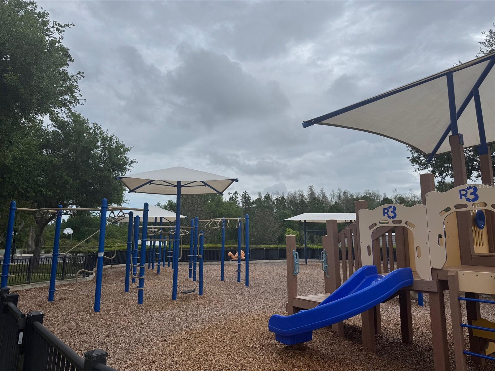 MEADOW POINTE 4 PRCL N TWNHMS H - Residential