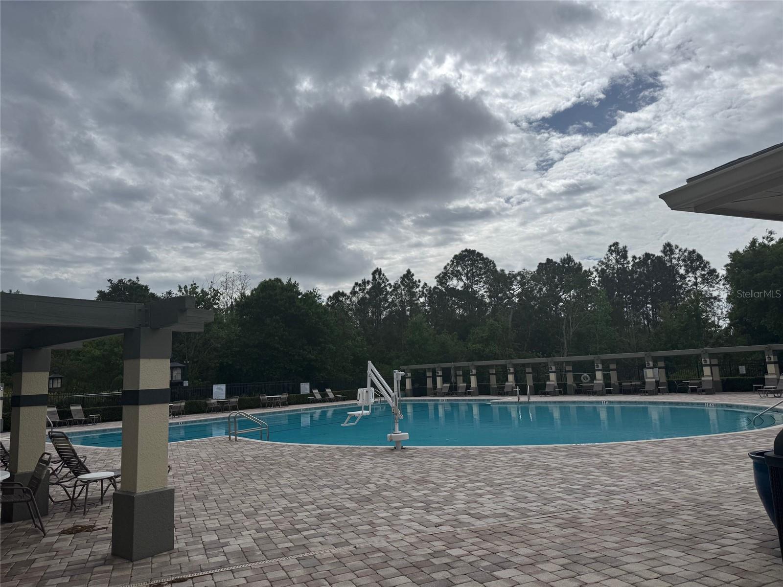 MEADOW POINTE 4 PRCL N TWNHMS H - Residential