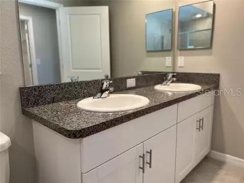 MEADOW POINTE 4 PRCL N TWNHMS H - Residential