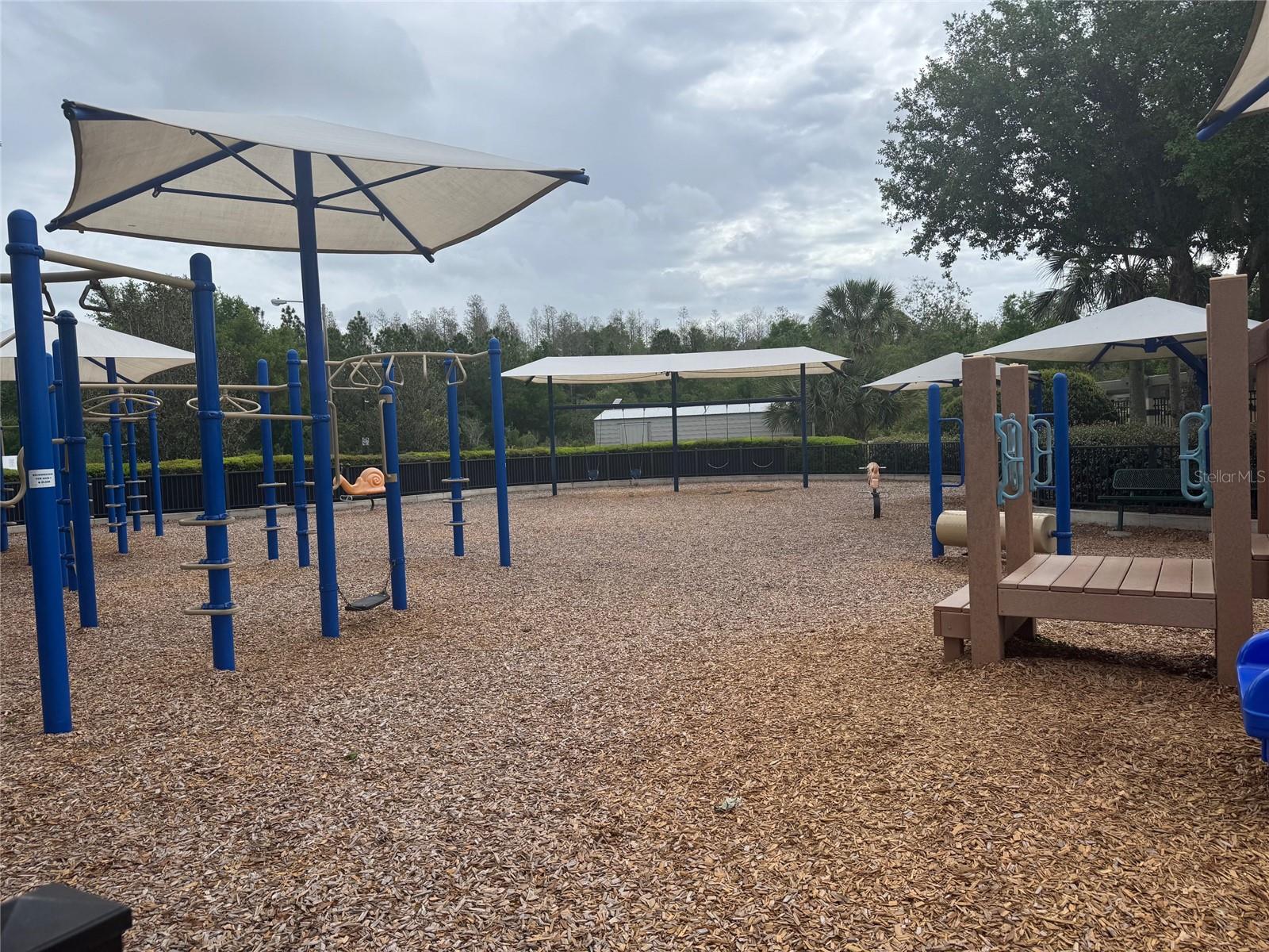 MEADOW POINTE 4 PRCL N TWNHMS H - Residential