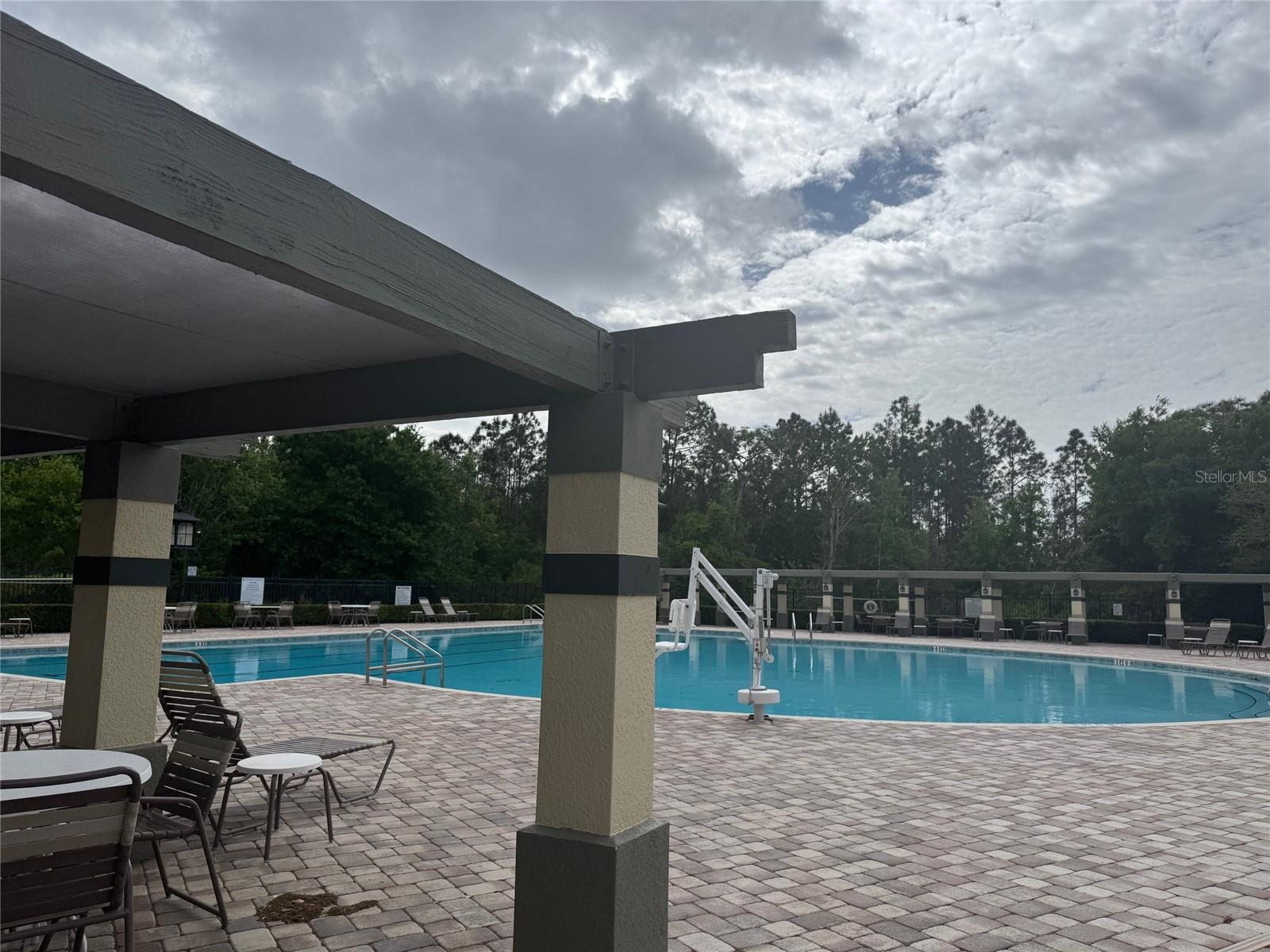 MEADOW POINTE 4 PRCL N TWNHMS H - Residential