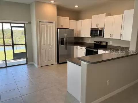 MEADOW POINTE 4 PRCL N TWNHMS H - Residential