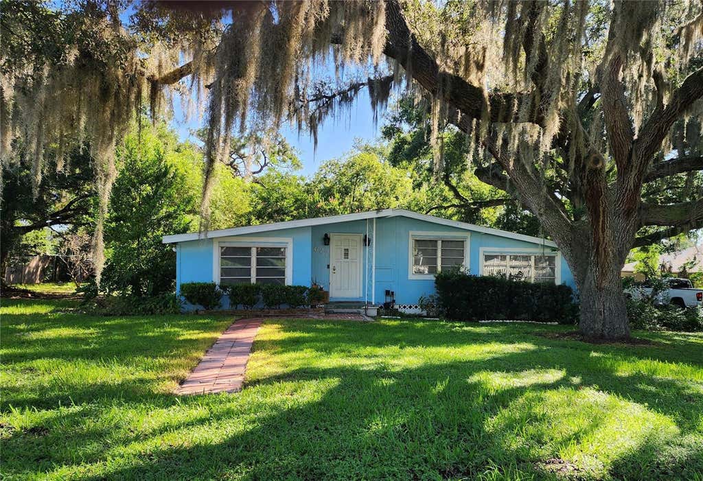 Photo of 627 Warner Street, Groveland, FL 34736 (MLS # O6423672)