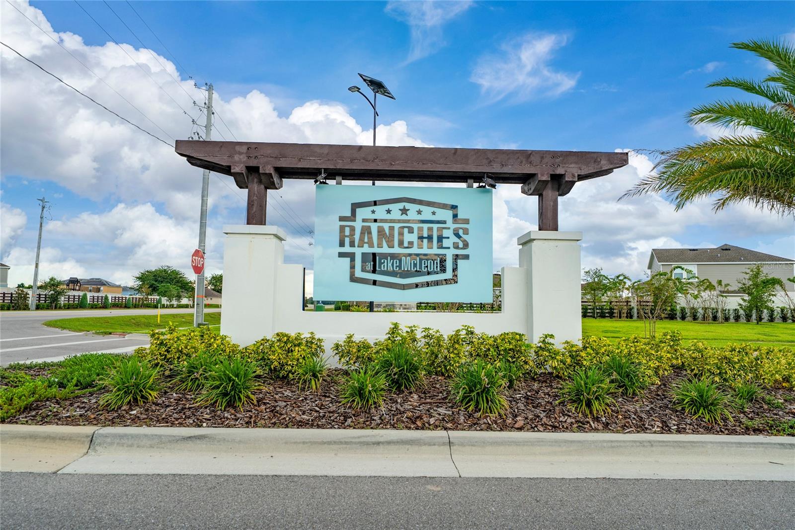 RANCHES/LK MCLEOD II - Residential