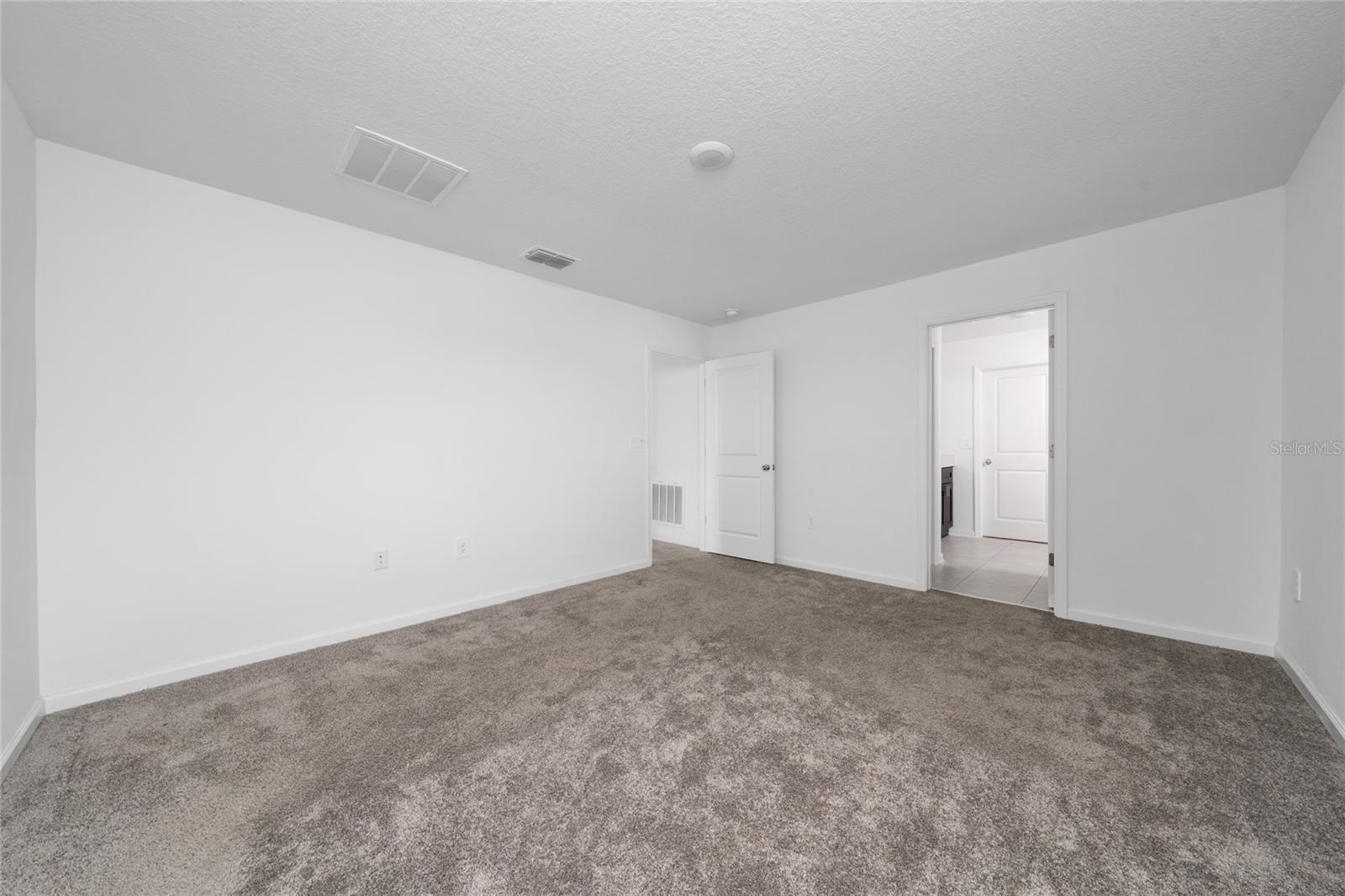 RANCHES/LK MCLEOD II - Residential