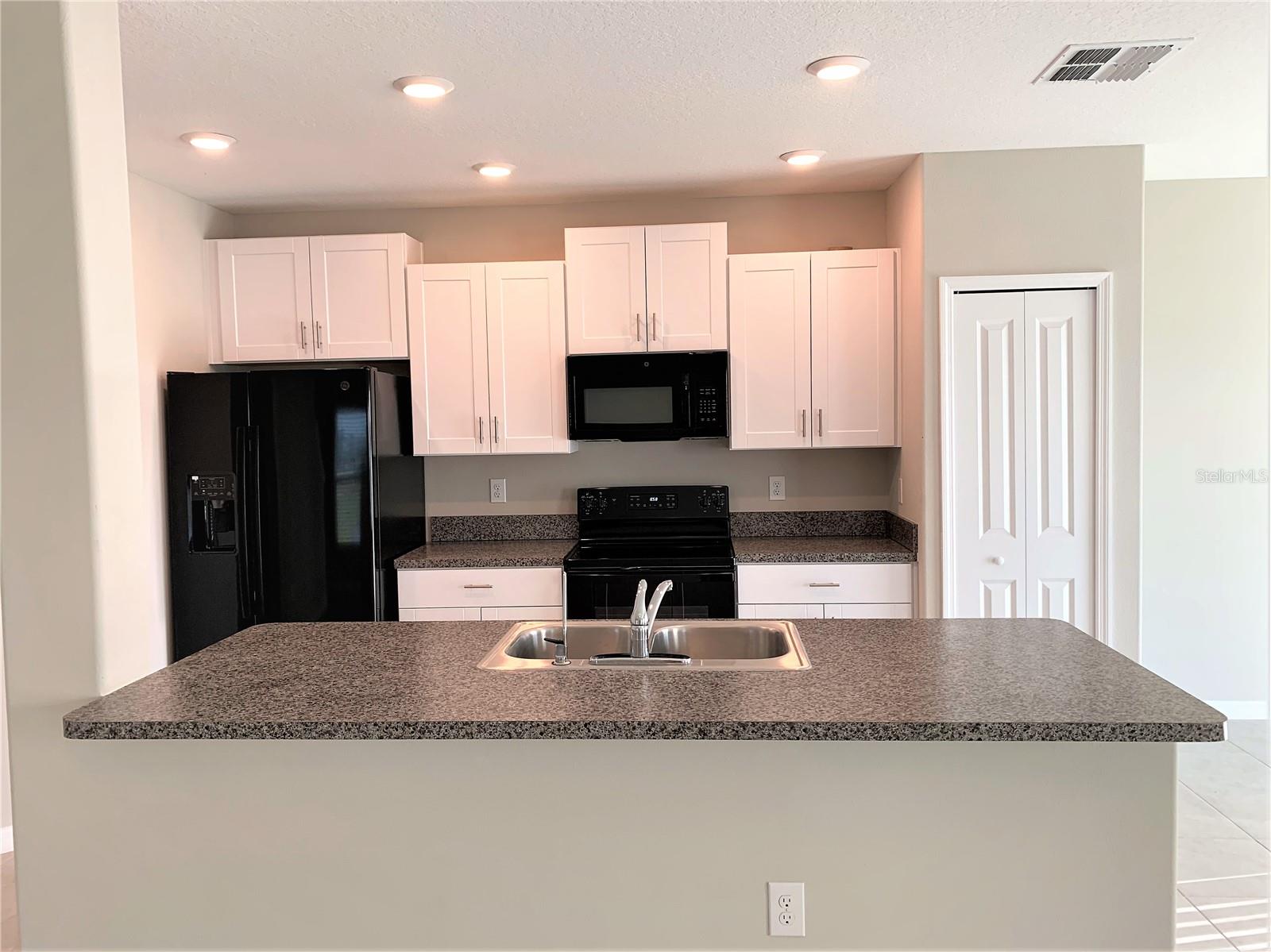 TOUCHSTONE PH 4 - Residential Lease