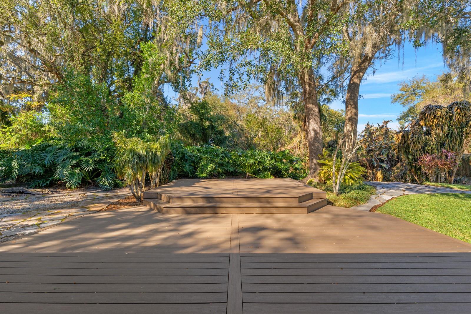 OAKWOOD RAVINE - Residential