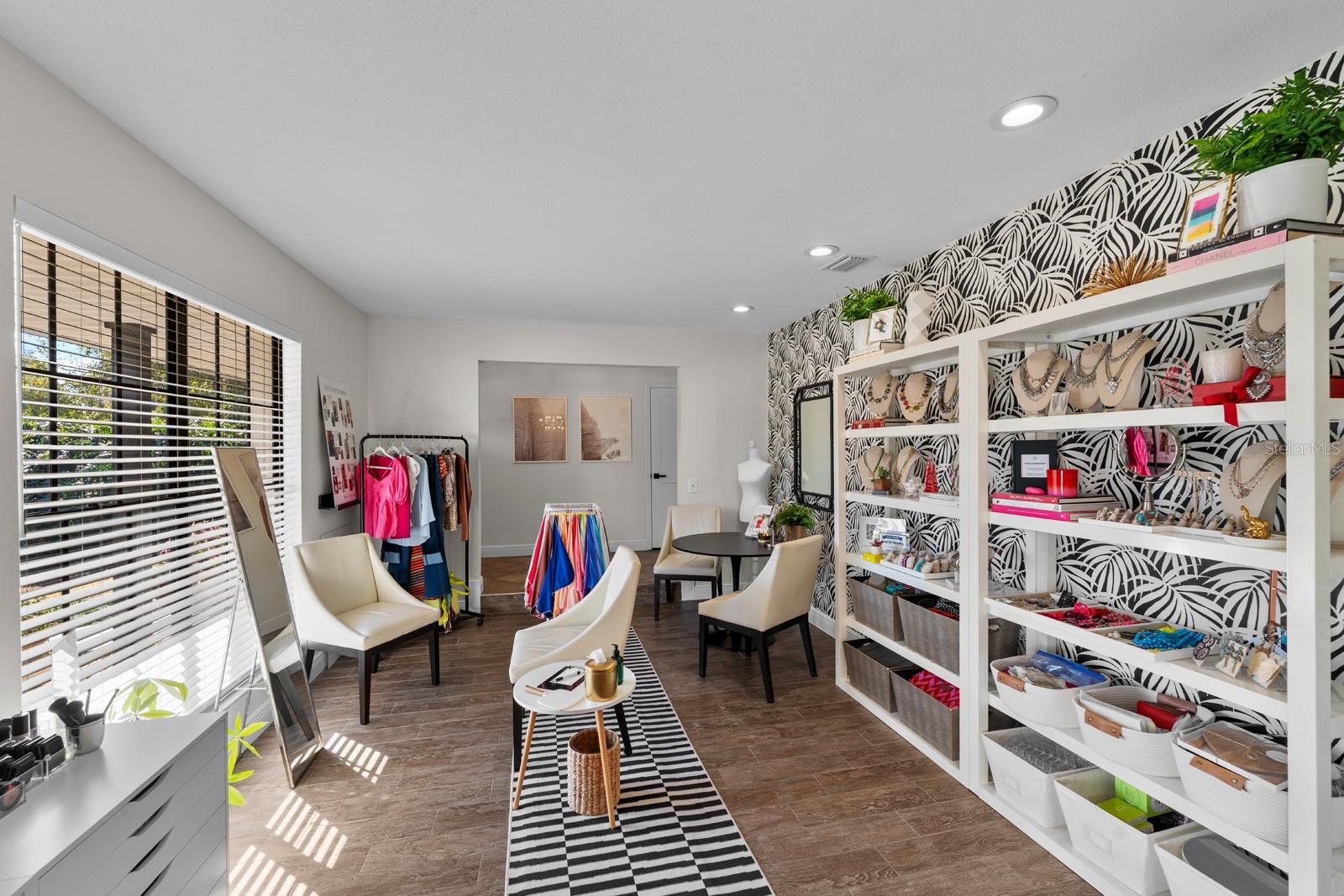 OAKWOOD RAVINE - Residential