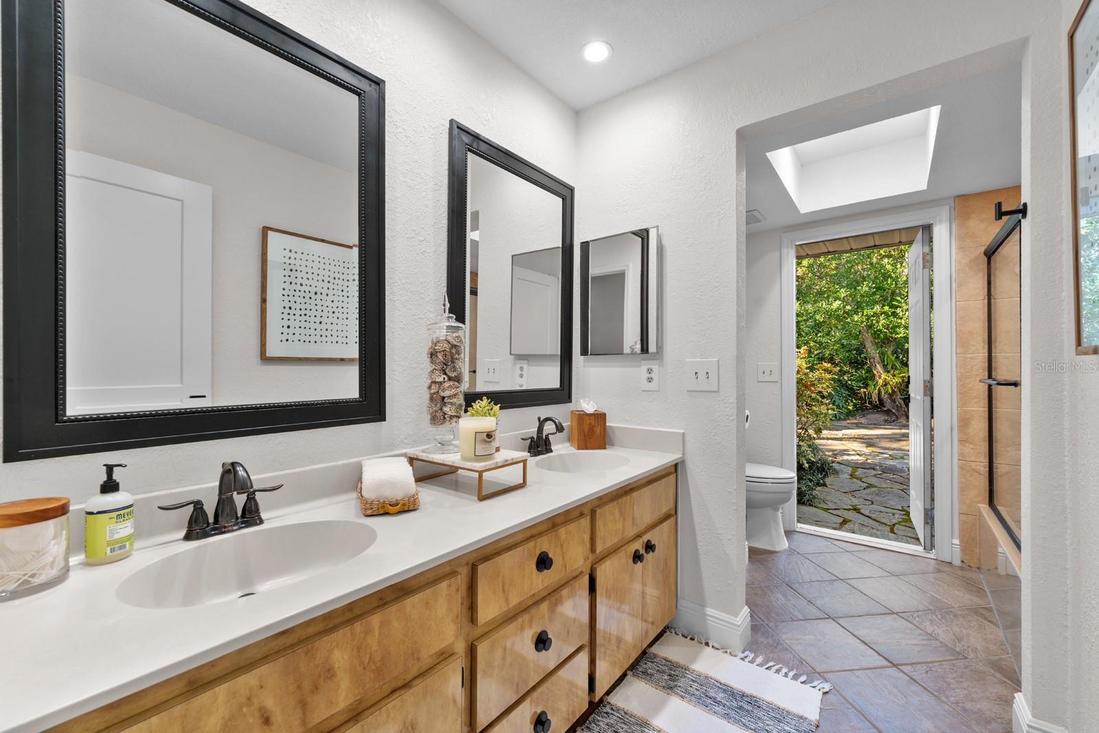 OAKWOOD RAVINE - Residential