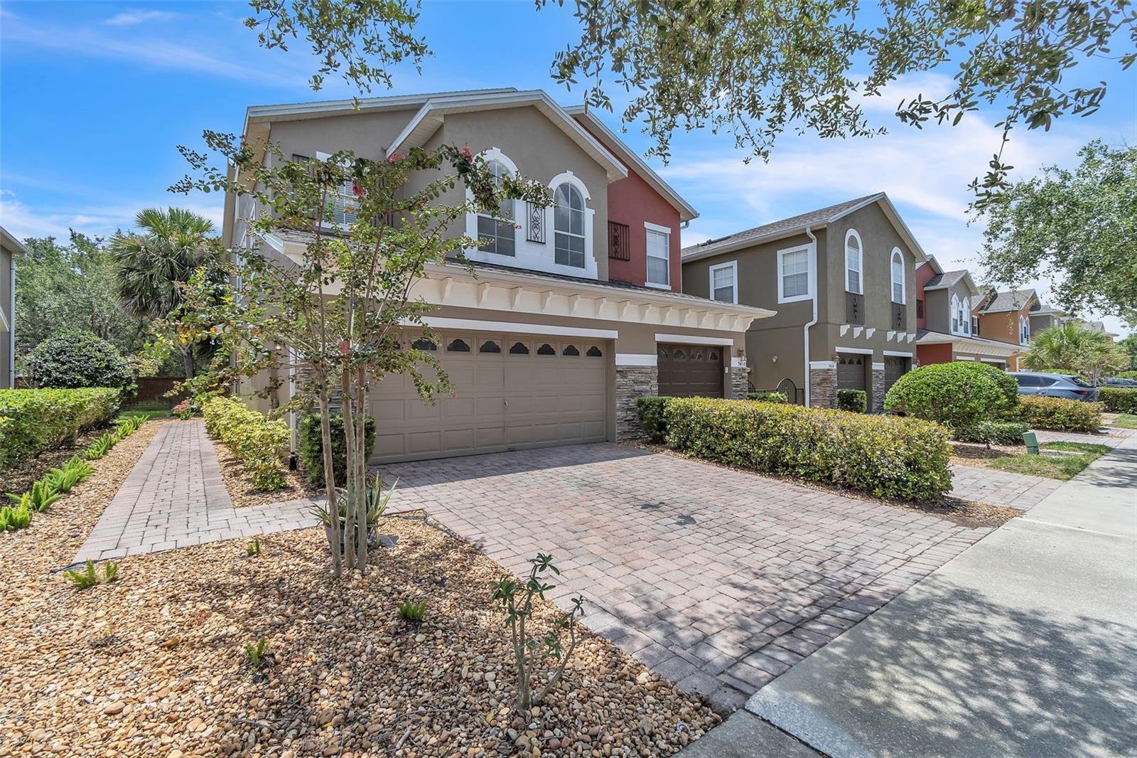 9462 SILVER BUTTONWOOD STREET