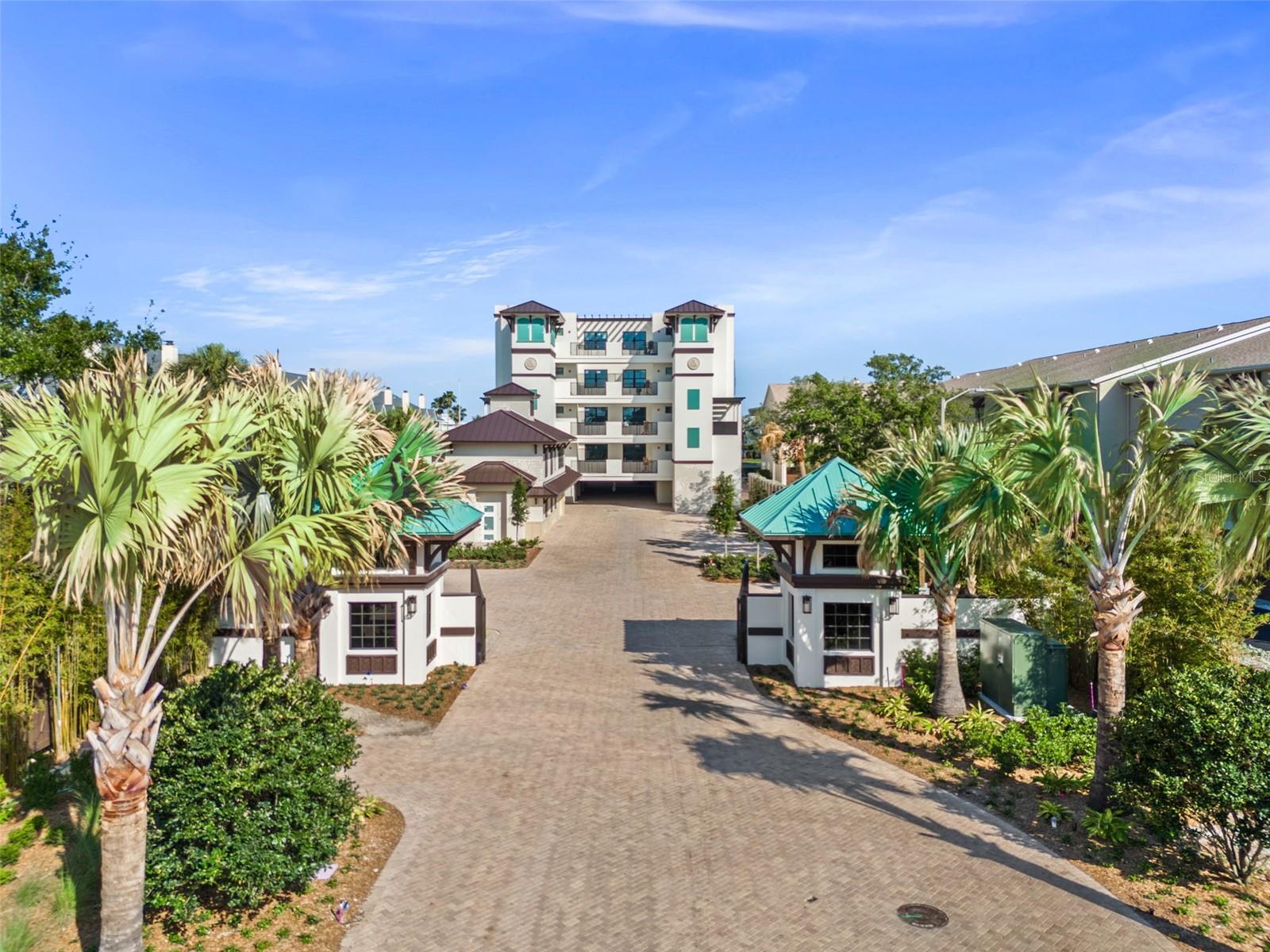 QUIET COVE CONDOMINIUM - Residential