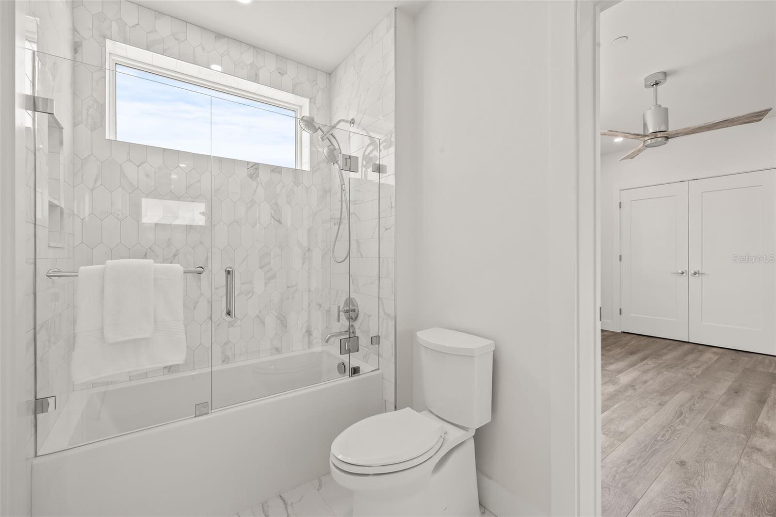 QUIET COVE CONDOMINIUM - Residential