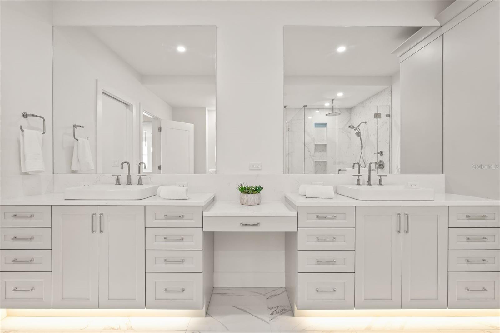 QUIET COVE CONDOMINIUM - Residential