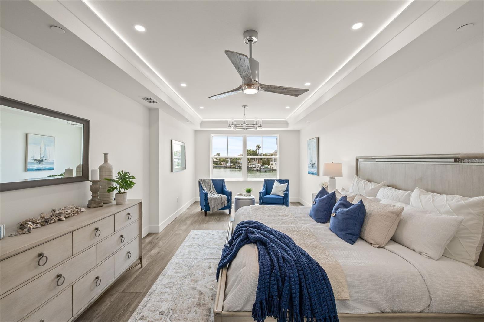 QUIET COVE CONDOMINIUM - Residential