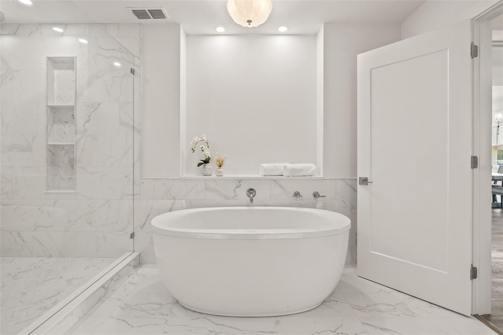 QUIET COVE CONDOMINIUM - Residential