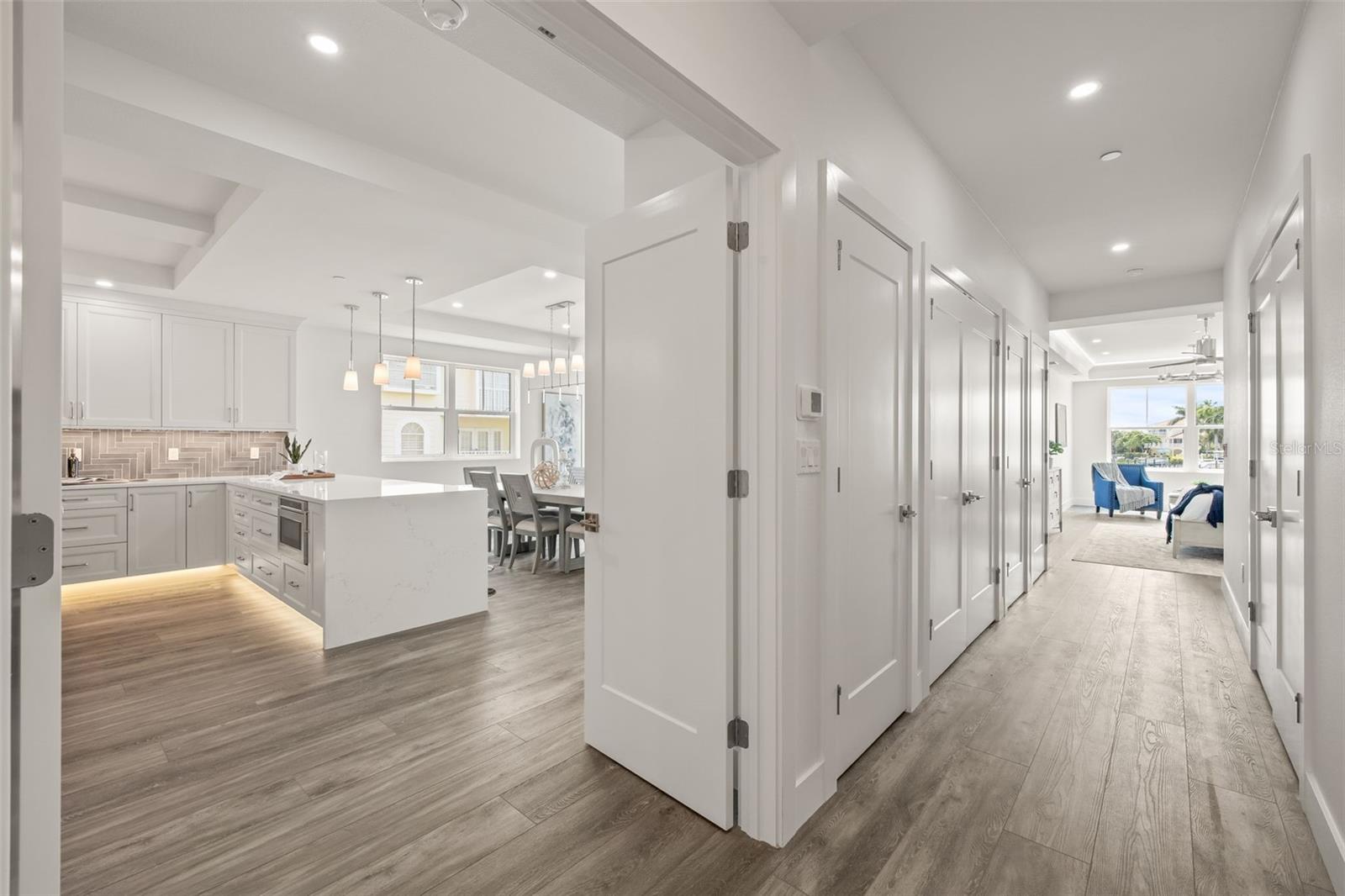 QUIET COVE CONDOMINIUM - Residential