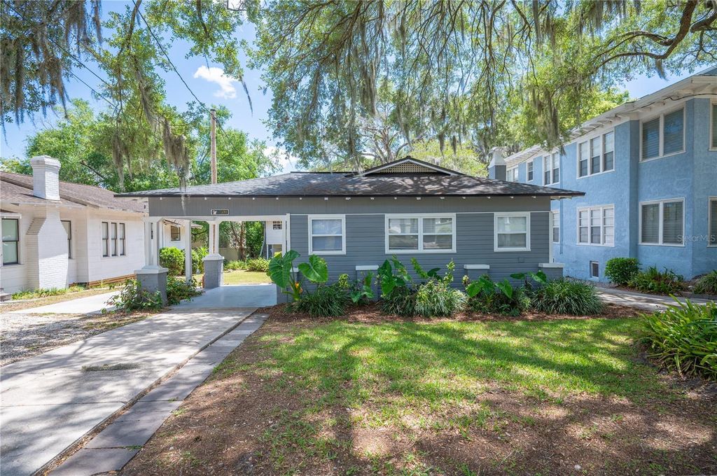 Photo of 301 E Park Street, Lakeland, FL 33803 (MLS # L4961484)