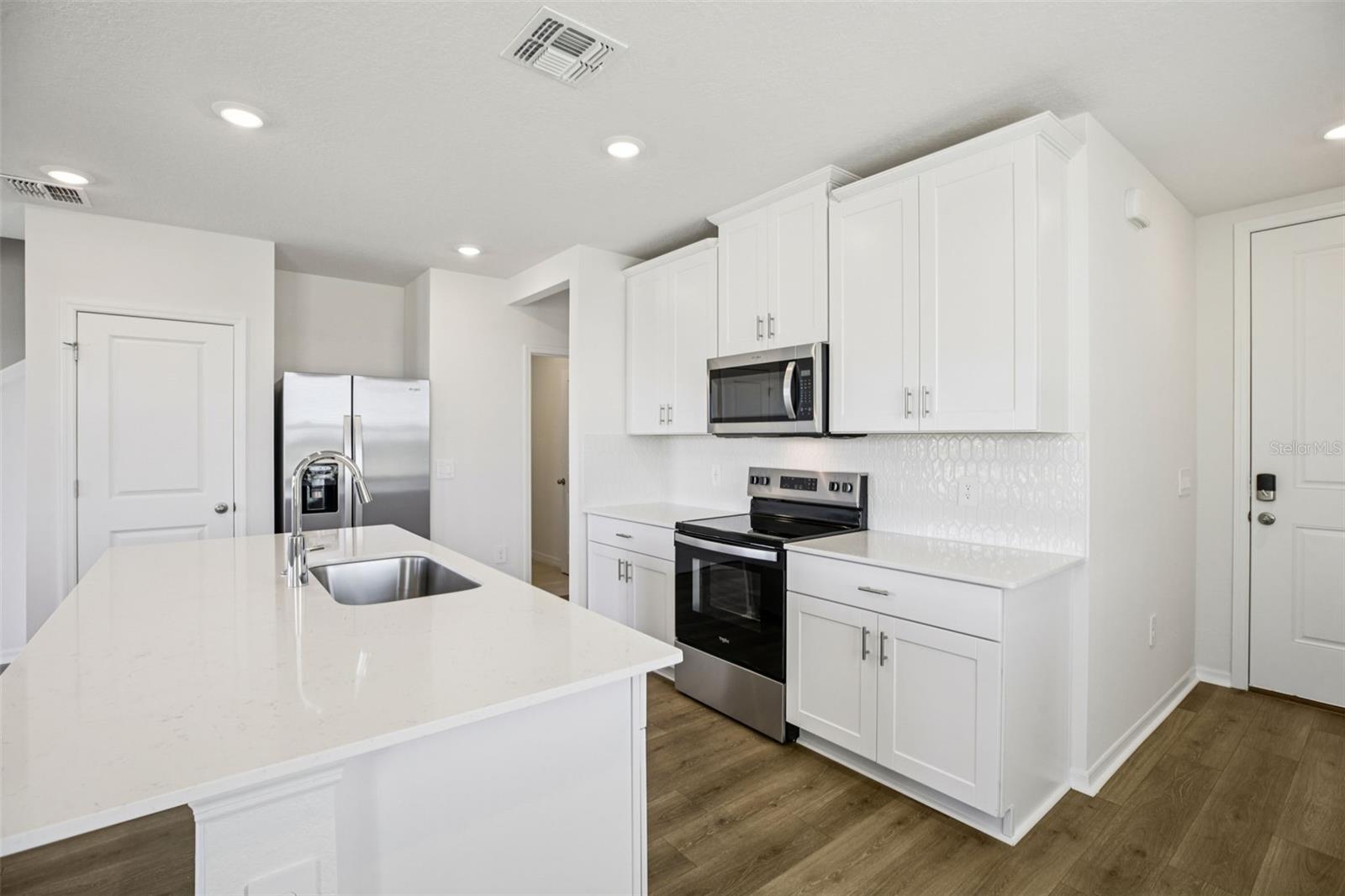 THE RESERVE AT HAMMOCK OAKS - Residential