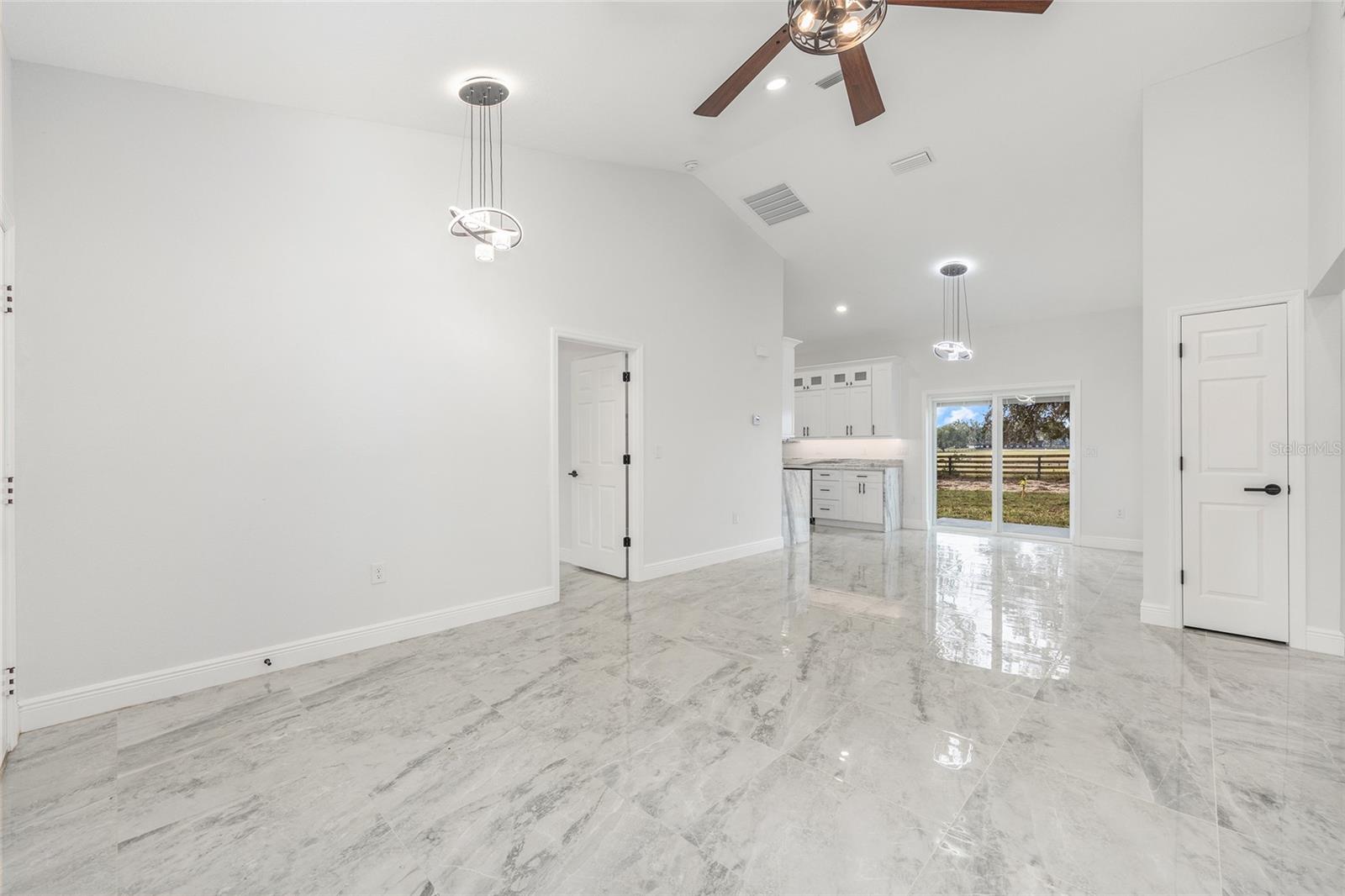 SUMMERFIELD TERRACE - Residential