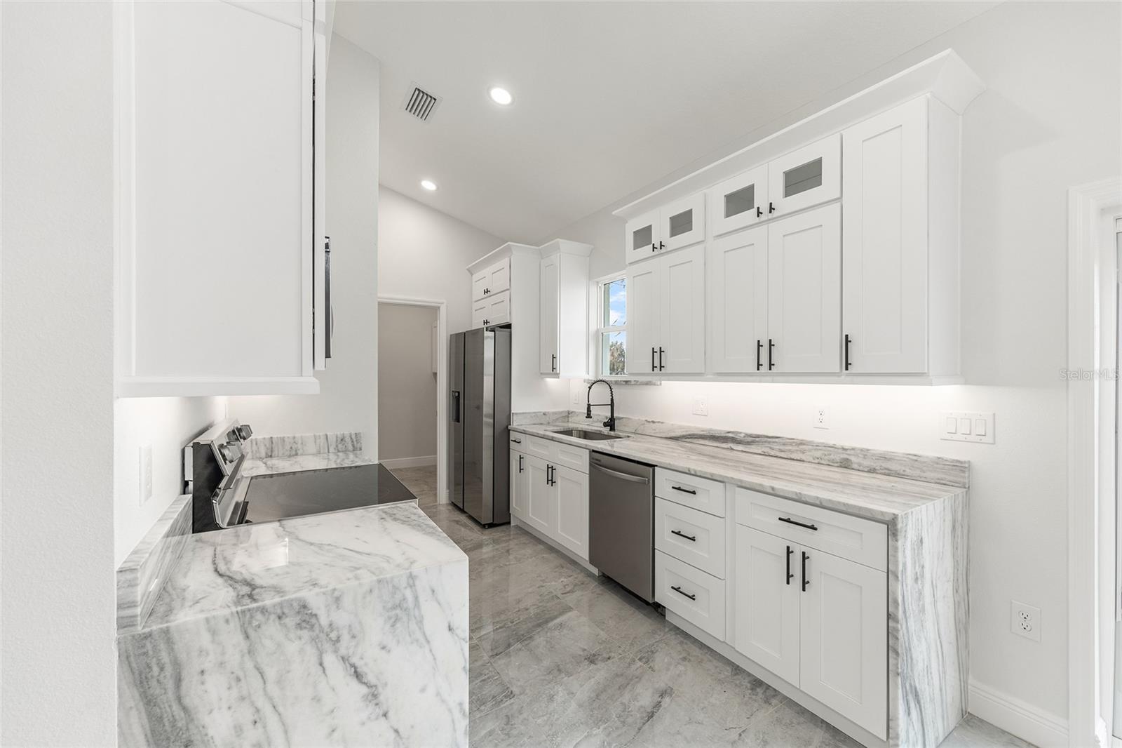 SUMMERFIELD TERRACE - Residential