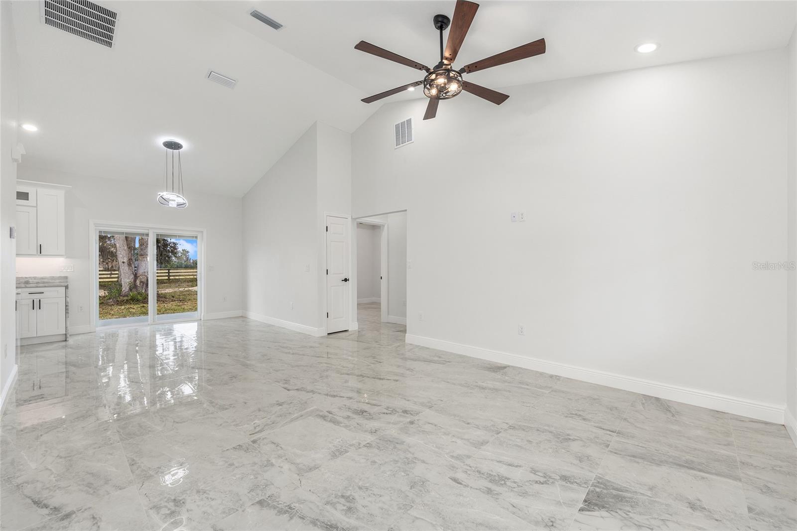 SUMMERFIELD TERRACE - Residential