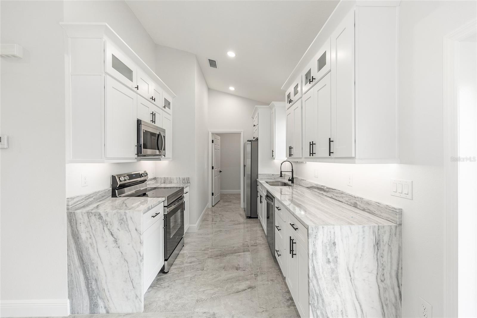 SUMMERFIELD TERRACE - Residential