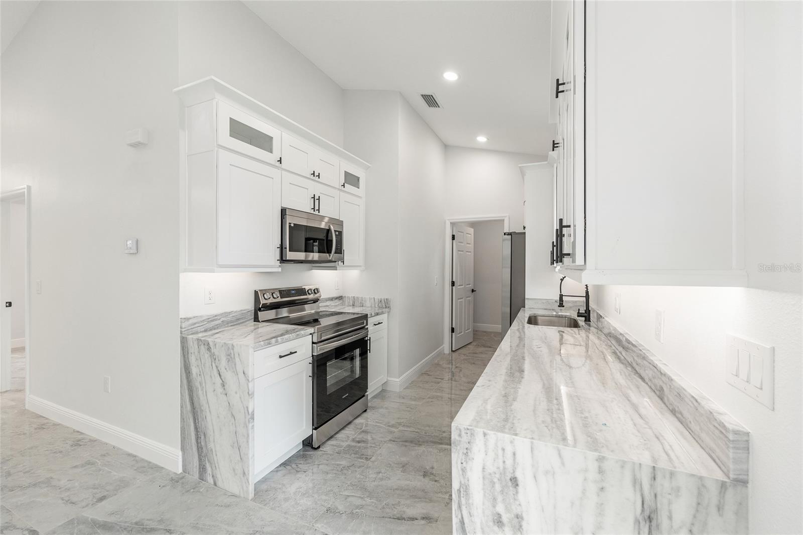 SUMMERFIELD TERRACE - Residential