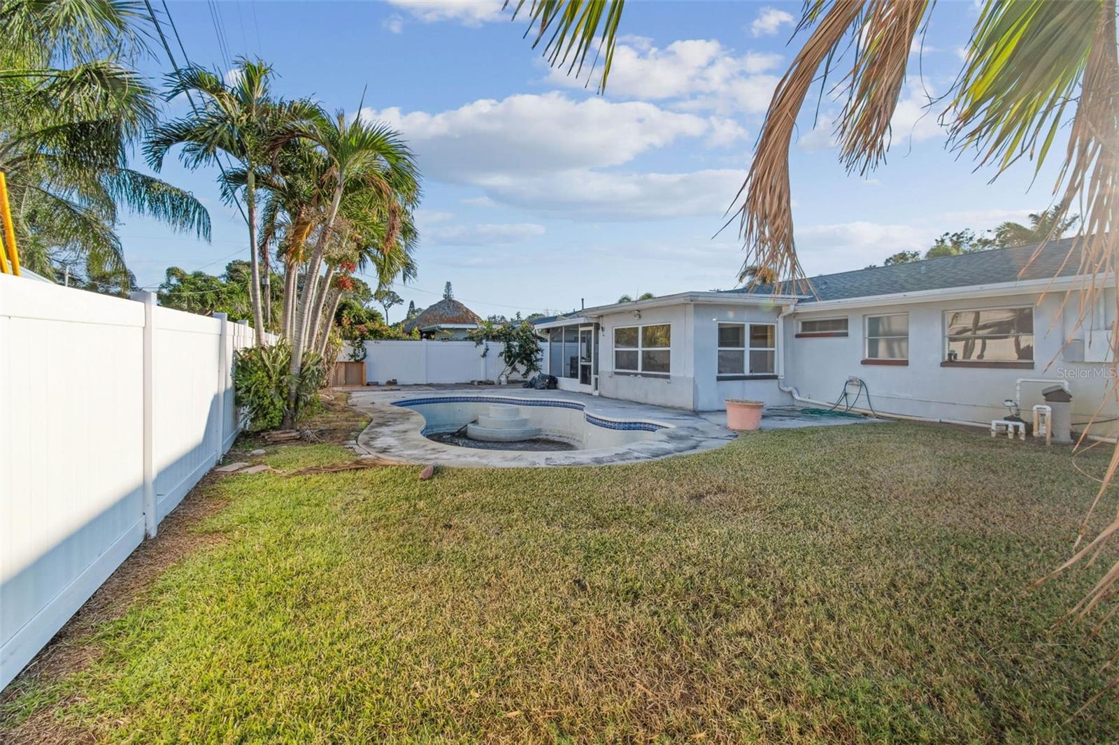 PASADENA GOLF CLUB ESTATES SEC 3 - Residential