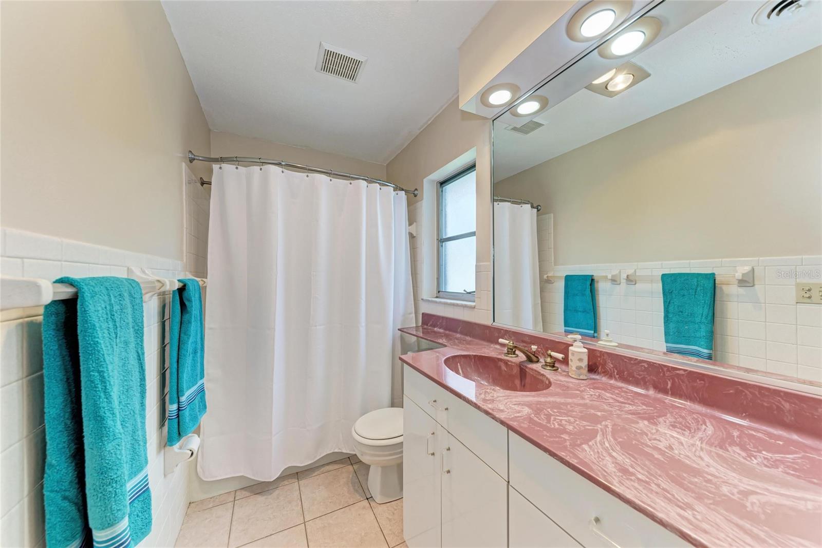 SOUTH VENICE - Residential Lease