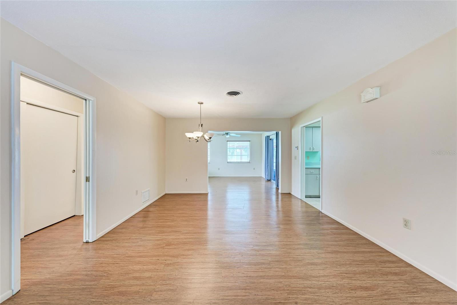 SOUTH VENICE - Residential Lease