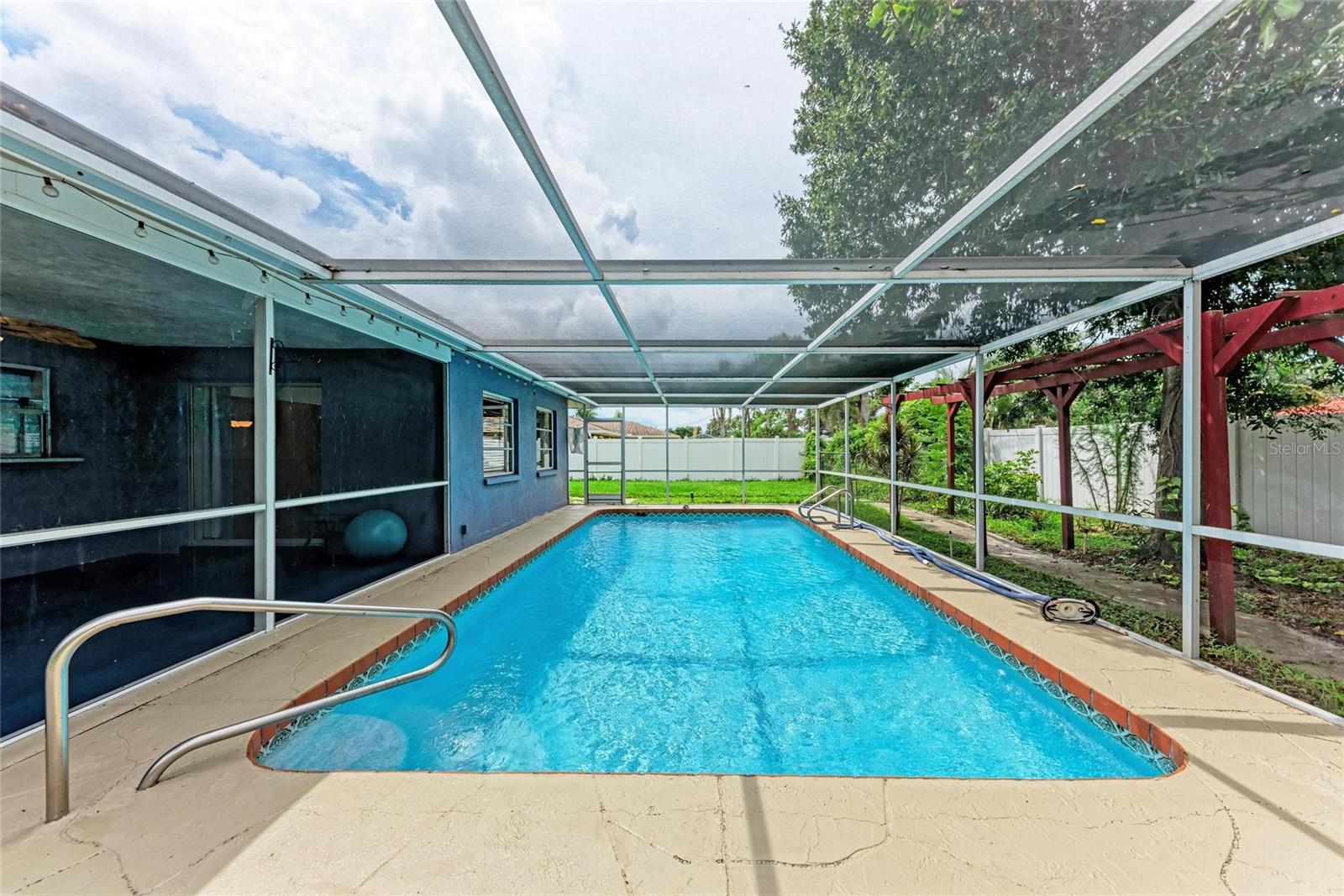 SOUTH VENICE - Residential Lease